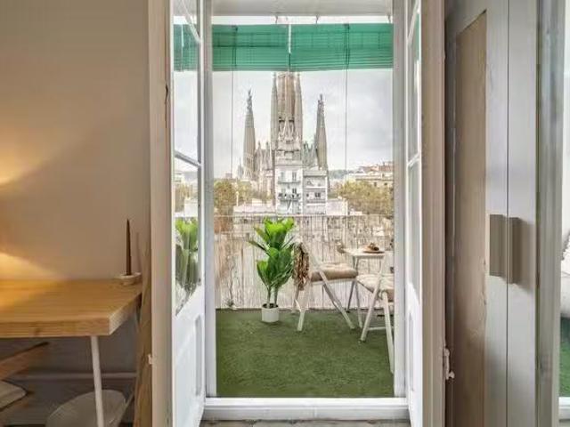 Bonito Habitación en Carrer d'Aragó, L'Eixample