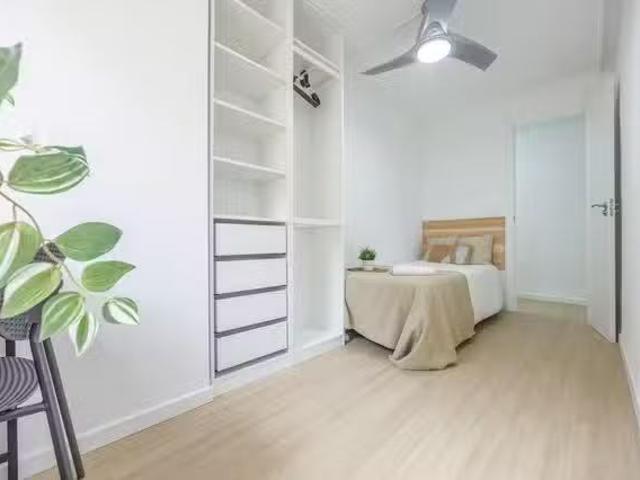 ¡Recién llegado! Habitación en Carrer de Màlaga, La Saïdia