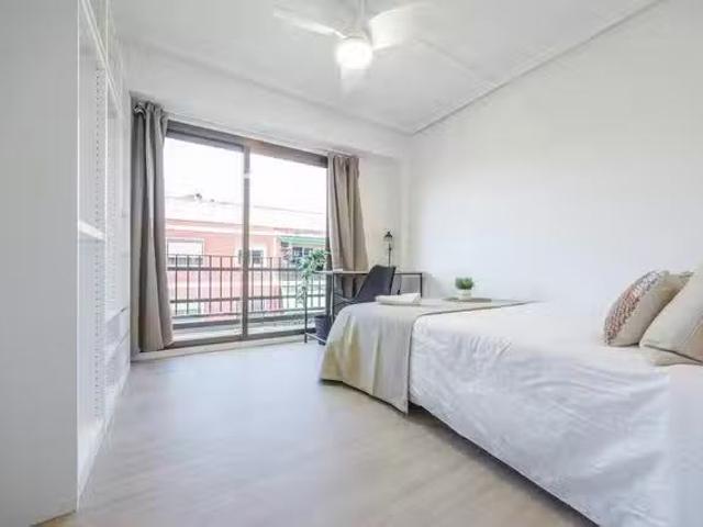 Encantador Habitación en Carrer de Francesc Martínez, Benimaclet