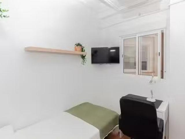 Encantador Habitación en Carrer de la Font Roja