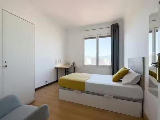 ¡Renta! Habitación en Carrer de Sant Pau, El Raval