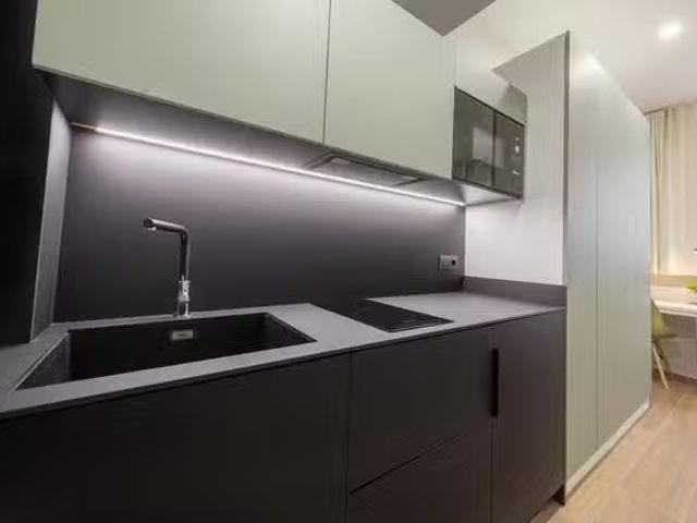 Encantador Habitación en Carrer de Sèneca, Gràcia