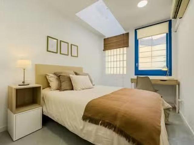 Nuevo Habitación en Carrer del Doctor Roux, Les tres Torres