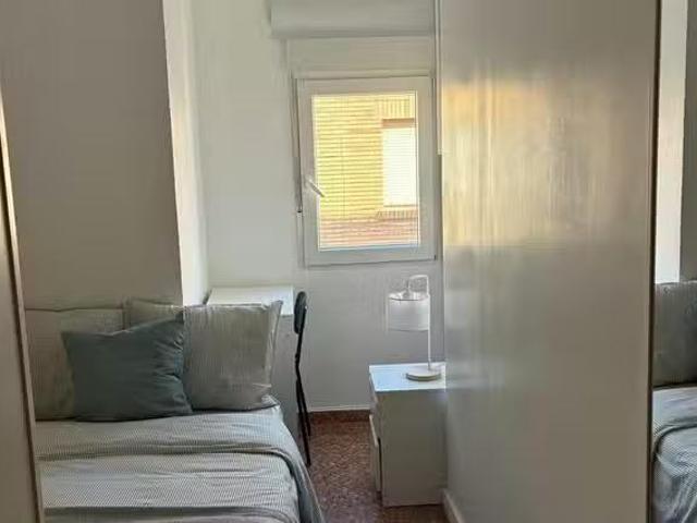 Encantador Habitación en Carrer del Músic Salvador Giner