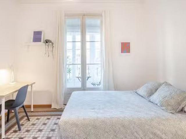 Bonito Habitación en Carrer del Rosselló
