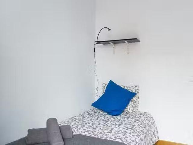 Barato Habitación en Carrer d'Elkano, El Poble sec