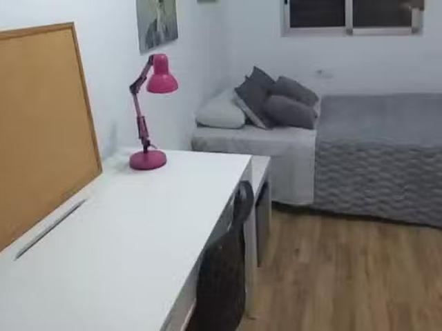 Barato Habitación en Carrer Poeta Andrés Cabrelles, l'Illa Per.