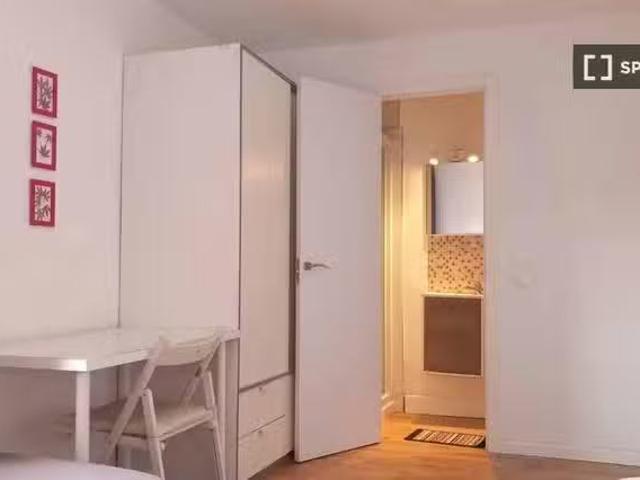 ¡Renta! Habitación en alquiler en Palomeras Sureste, Madrid