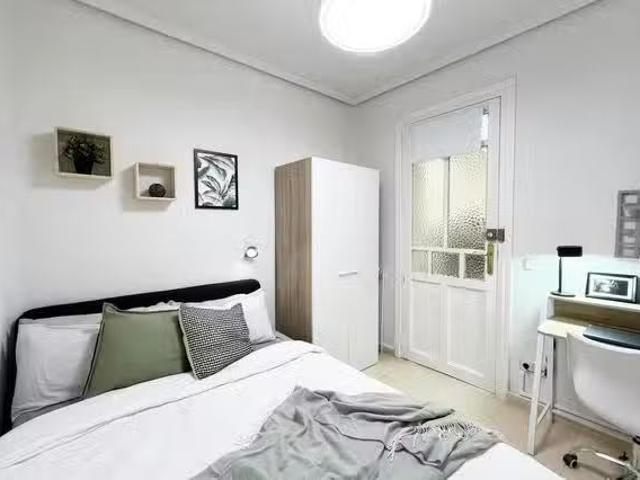 ¡En alquiler! Habitación en Avenida de Valladolid, Casa de Campo