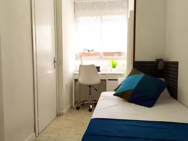 Acogedor Habitación en Avenida de Portugal