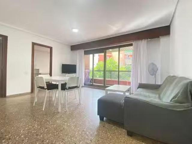 Acogedor Habitación en Avinguda de la Constitució, Morvedre