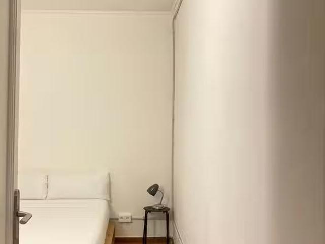 Encantador Habitación en Avinguda de Sarrià, L'Eixample