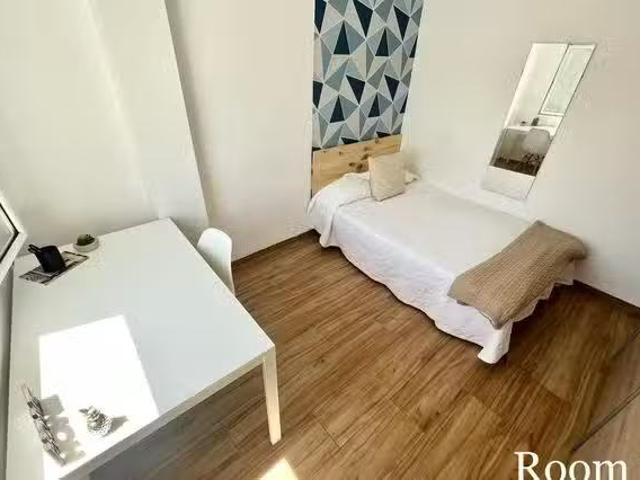 ¡Renta! Habitación en Barriada La Palmilla, La Palmilla Doctor.