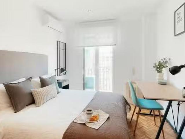 ¡Renta! Habitación en Gran Vía de Fernando el Católico, El Bot.
