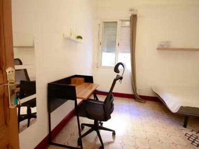 Encantador Habitación en Gran Via de les Corts Catalanes