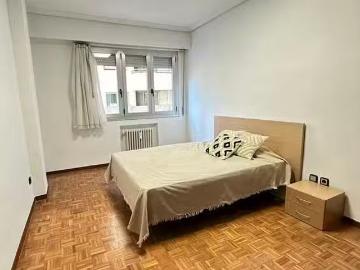 Bonito Habitación en Gran Vía Juan Carlos I