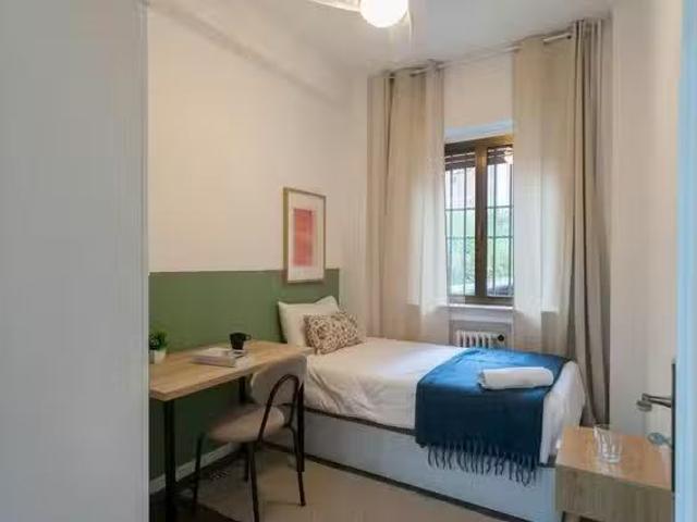 Bonito Habitación en Paseo de la Castellana, Tetuán