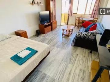 ¡Recién llegado! Habitación en piso compartido en Málaga