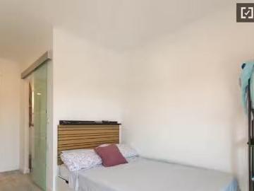 Encantador Habitación en piso compartido en alquiler en Burjas.