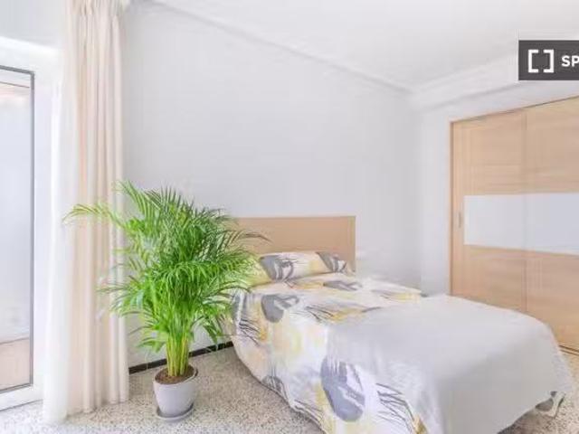 Barato Habitación en piso compartido en alquiler en Elche, Ali.