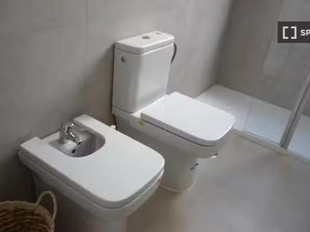 Encantador Habitación en piso compartido en alquiler en Goya.