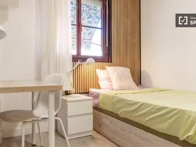 Bonito Habitación en piso compartido en alquiler en Vista Aleg.