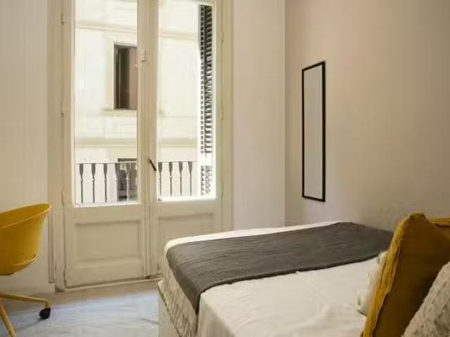 Acogedor Habitación en Pl. de la Universitat, 5