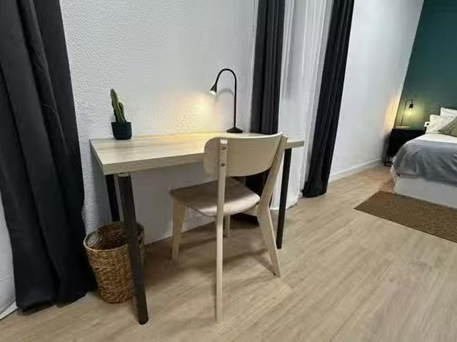 Bonito Habitación en Plaza de Tirso de Molina