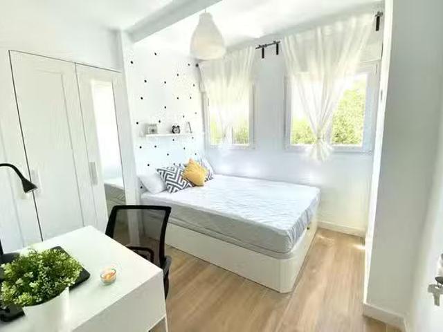 ¡En alquiler! Habitación en Plaza Jiménez Díaz