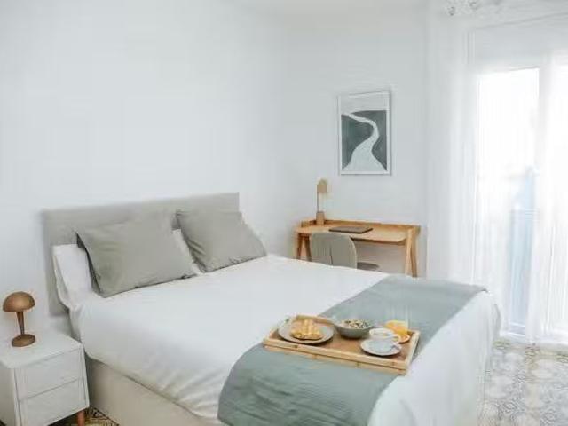Único Habitación en Ronda de Sant Pau, Ciutat Vella