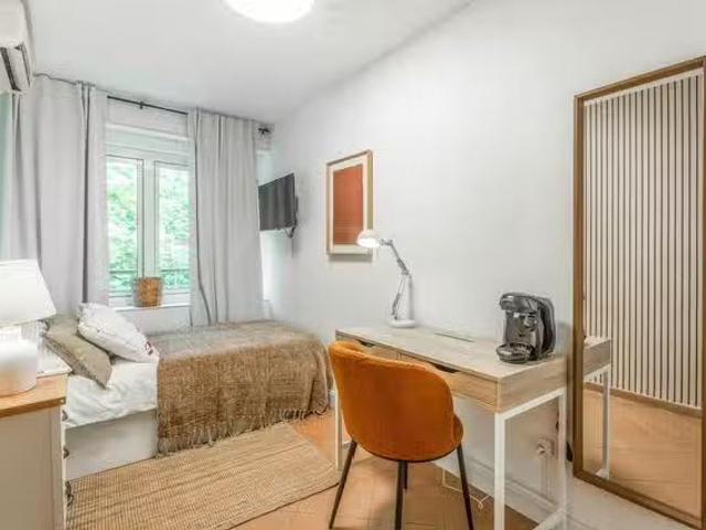 Nuevo Habitación en Rambla de Méndez Núñez, Casco Antiguo Sant.