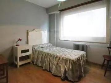 Bonito Habitación en Rúa Xuncal, Santa Cristina