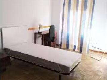 Único Habitación equipada en apartamento de 5 dormitorios en E.
