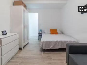 ¡Recién llegado! Habitación moderna en apartamento de 4 dormit.