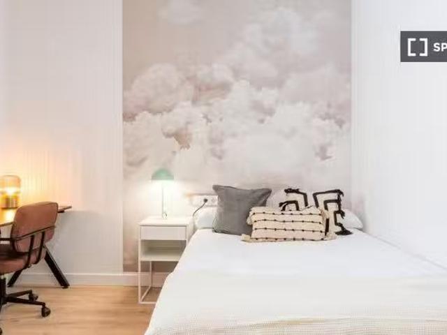 Bonito Habitación Privada Cómoda y Amplia en Coliving en Málaga