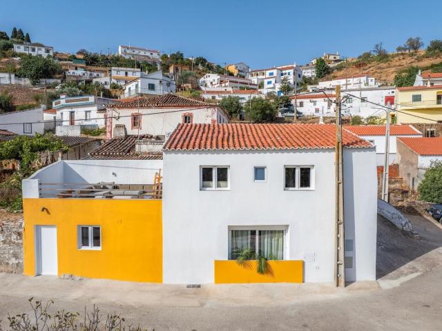 Encantador Loft / Armazém Urbano totalmente renovado com ter. 97m² Odeleite
