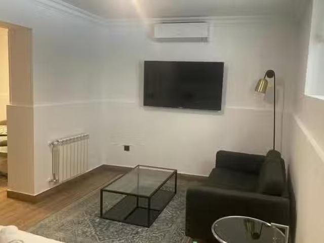 Único Piso de 1 habitación en Calle de Saavedra Fajardo, Puert.
