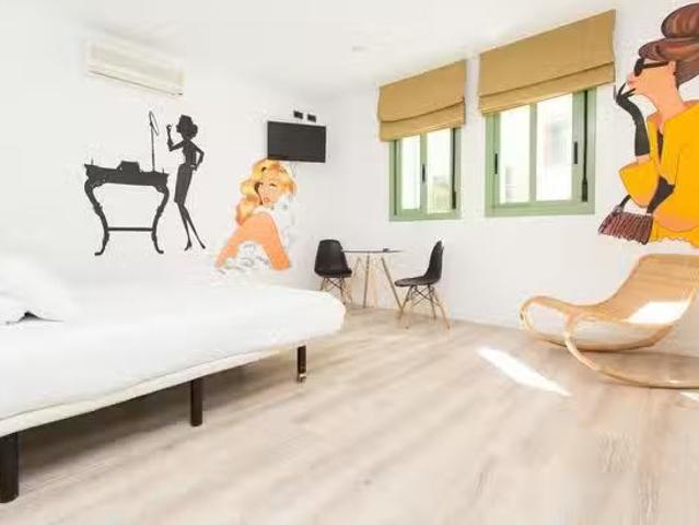 ¡En alquiler! Piso de 1 habitación en Carrer Ample
