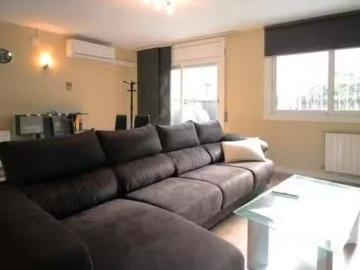 ¡En alquiler! Piso de 1 habitación en Carrer de Josep Sangenís