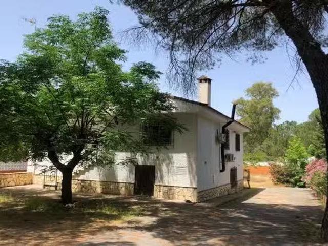 Nuevo Piso de 2 habitaciones en Av. las Palomas, 14, 14029 Cór.