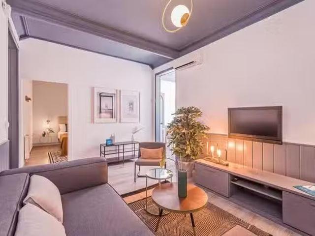 Barato Piso de 4 habitaciones en Barcelona