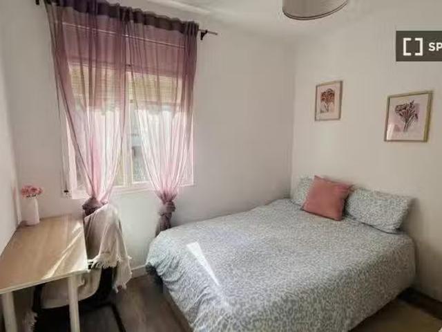 Único Se alquila habitación en Canyelles, Barcelona