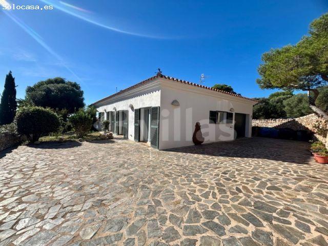 Encantadora villa con vistas al mar en la exclusiva zona de SAtalaia