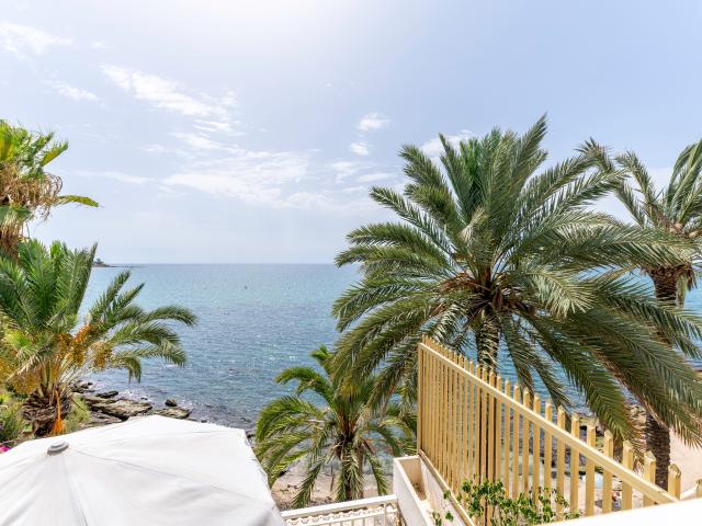 Encantadora Vivienda en La Albufereta con Vistas al Mar
