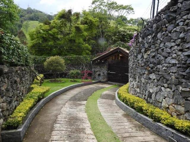 Encantadora casa à venda com 468 m²,piscina, sauna, churrasqueira, por R$ 6.950.000 Jardim Santa