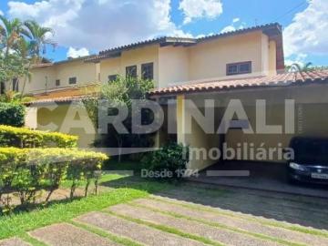 Encantadora casa à venda no bairro Gramado, com um terreno de 1240 m² e área construída de 350 m²