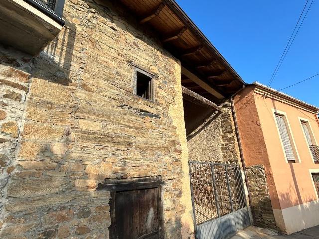 Encantadora Casa de Obra Nueva en Arganza con Espectaculares Vistas a los Viñedos