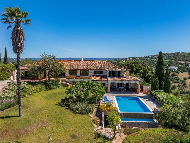 Encantadora casa de campo no no topo de uma colina, com quat. 431m² Loulé São Sebastião