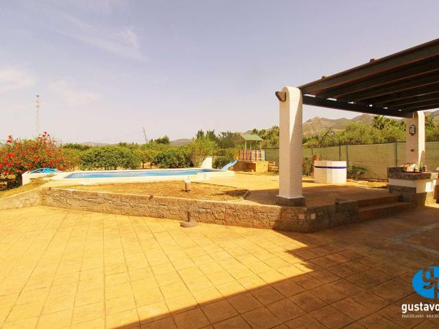 Encantadora Casa de Campo en Alquiler con Piscina y Amplia Parcela en Alhaurín el Grande