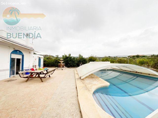 Encantadora casa de campo en Perin con piscina y hermosos jardines